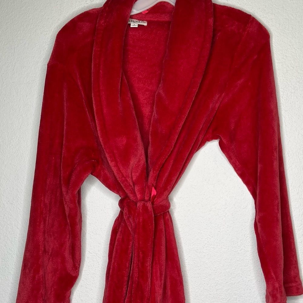 Kim Rogers Soft Red Robe - Picture 2 of 9